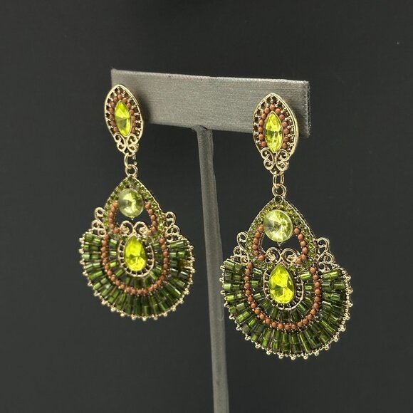 Green Chandelier Earrings Gold Tone Rhinestone Beaded Pierced Statement 2" - Picture 4 of 9